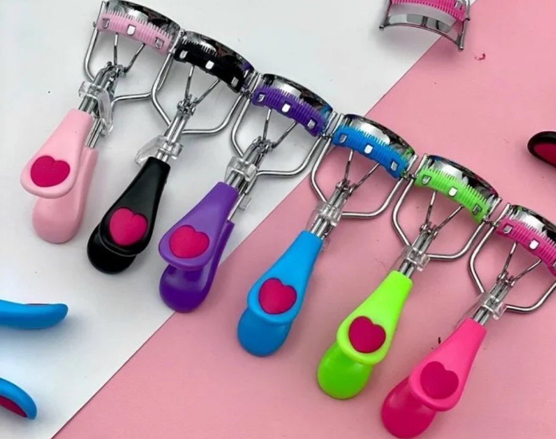 فرمژه شانه دار